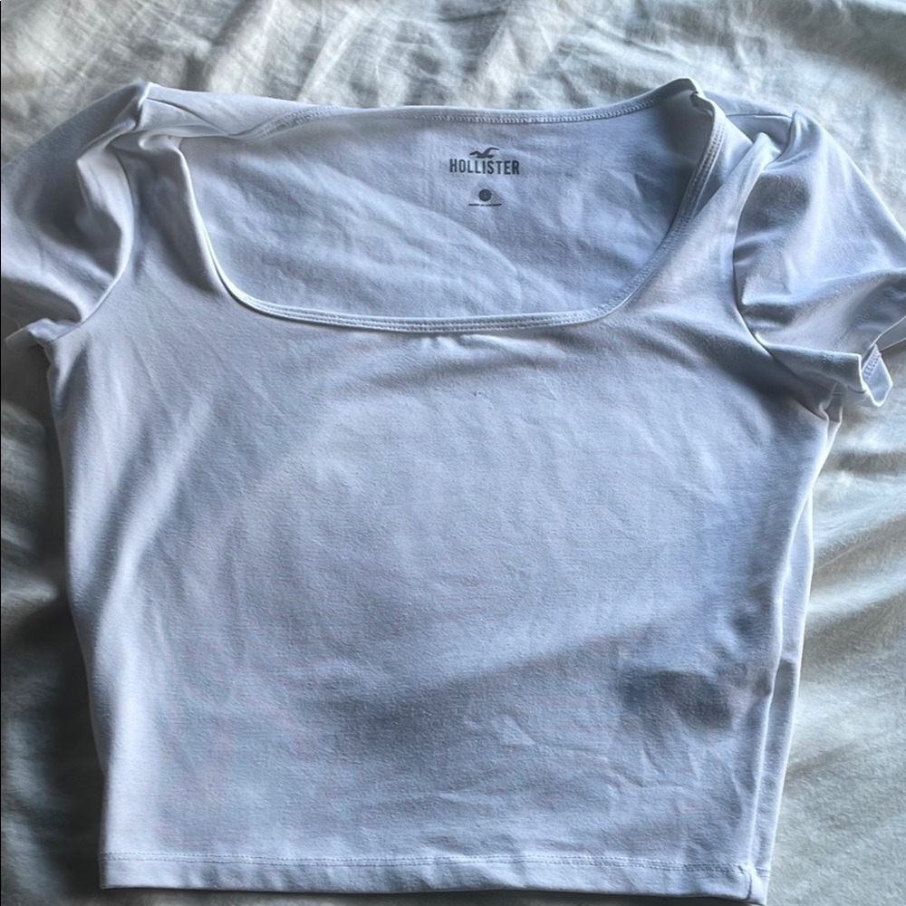 Hollister women’s square neck seamless tee